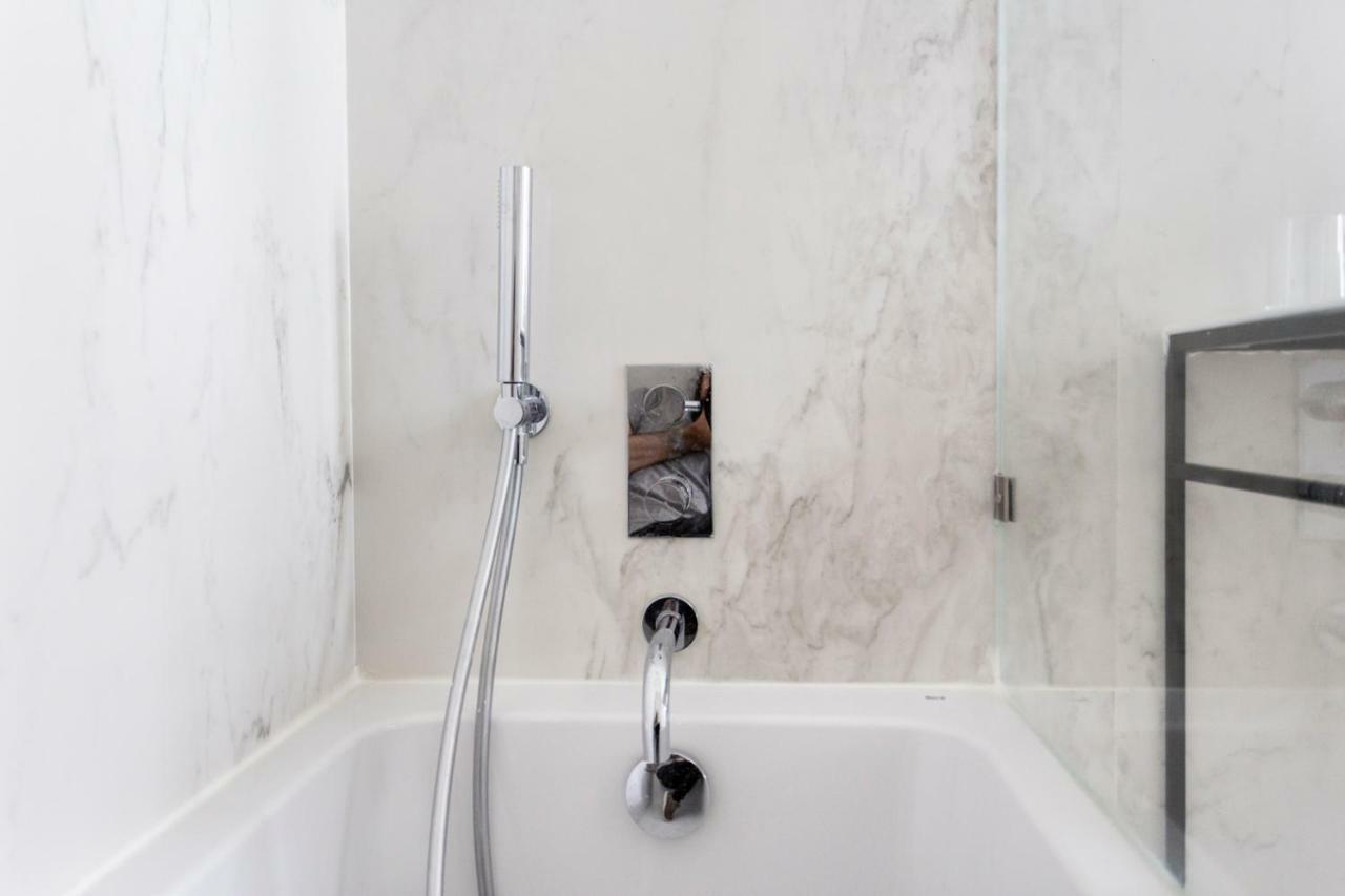 ליסבון Joivy Wonderful 2Br Flat In The City Centre מראה חיצוני תמונה